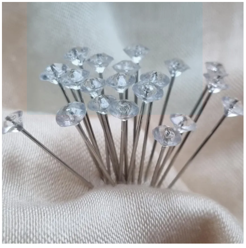(30 Pins) Crystal Acrylic Pins Diamond shape
